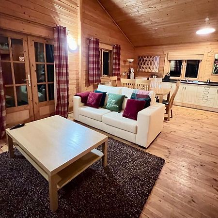 Tufty Lodge, Lake Pochard Lodge 9 South Cerney Dış mekan fotoğraf