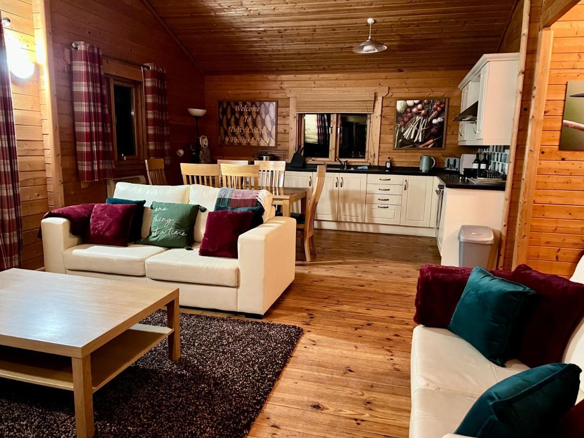 Tufty Lodge, Lake Pochard Lodge 9 South Cerney Dış mekan fotoğraf