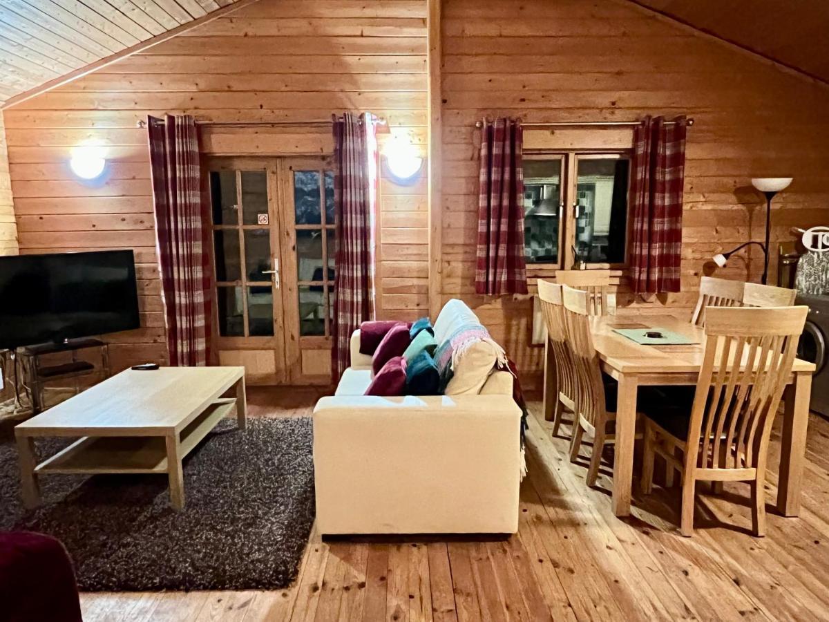 Tufty Lodge, Lake Pochard Lodge 9 South Cerney Dış mekan fotoğraf