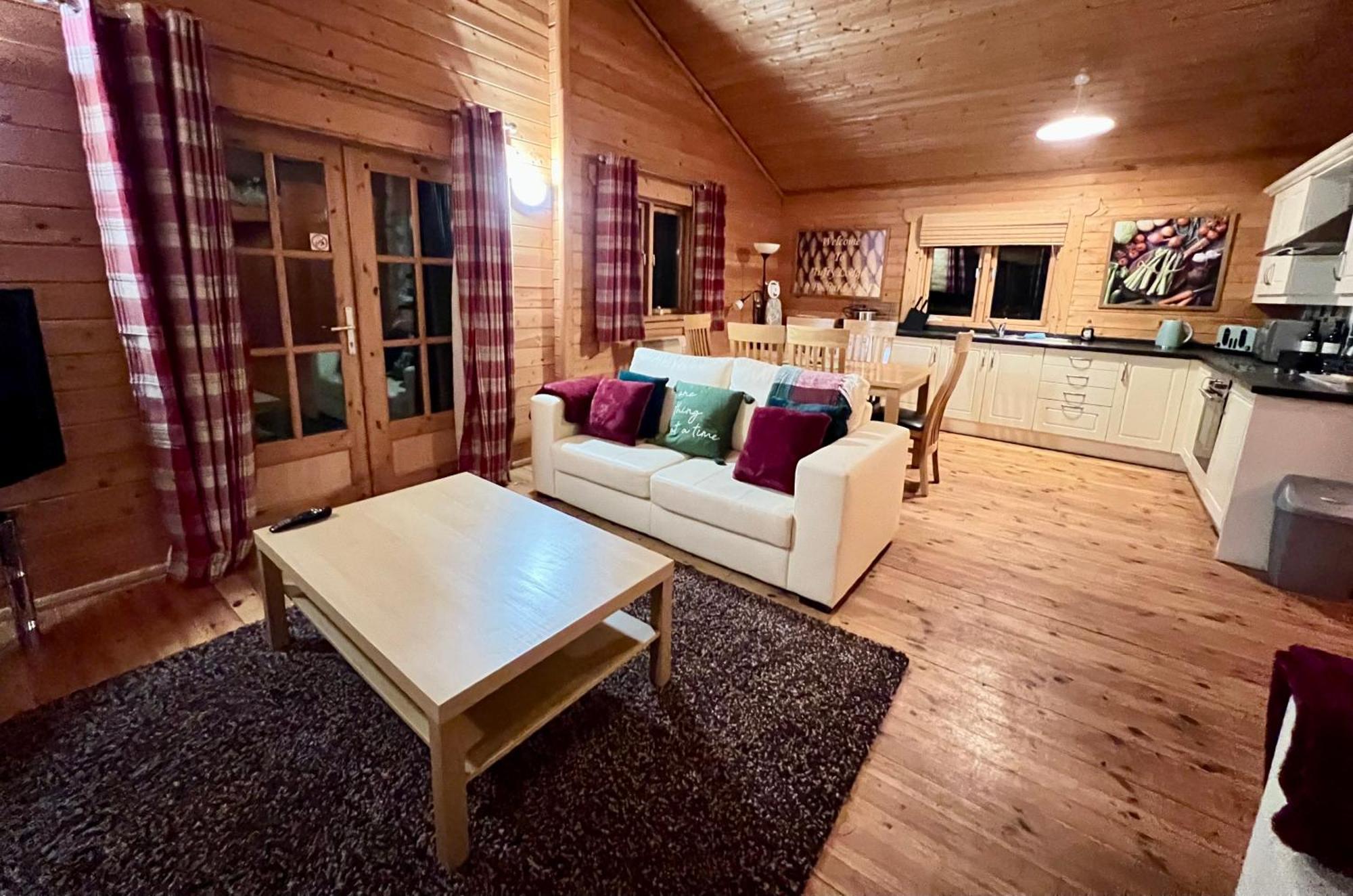 Tufty Lodge, Lake Pochard Lodge 9 South Cerney Dış mekan fotoğraf