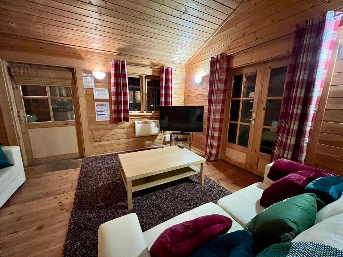 Tufty Lodge, Lake Pochard Lodge 9 South Cerney Dış mekan fotoğraf